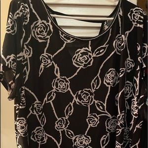 Beautiful new without tags Aronia size 3X